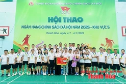 Ngân hàng Chính sách xã hội link m88 Hóa nhất toàn đoàn tại hội thao khu vực V