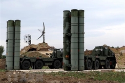 Ấn Độ mua 5 hệ thống tên lửa phòng không S-400 của Nga