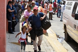 Mexico mở cửa biên giới cho phụ nữ và trẻ em di cư từ Honduras