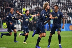 Man Utd ngược dòng hạ Juventus trong bốn phút cuối