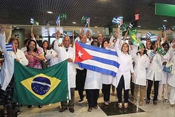 Cuba tuyên bố ngừng chương trình hợp tác y tế với Brazil