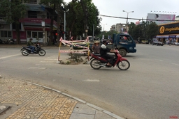 Cảnh báo nguy cơ mất ATGT tại vị trí sụt lún đường Đội Cung, TP Thanh Hoá