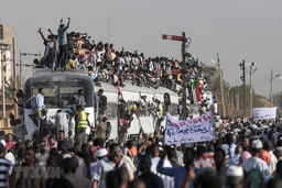 Sudan: Hội đồng Quân sự chuyển tiếp đề nghị gặp các thủ lĩnh biểu tình