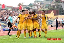 Vòng 9 V-League 2019: Chơi phản công cực kỳ xuất sắc, Thanh Hóa đè bẹp ĐKVĐ Hà Nội 4-1