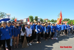 Hơn 300 đoàn viên, thanh niên ra quân “Ngày Chủ nhật xanh”