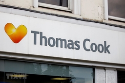 Hàng chục nghìn khách hàng bị mắc kẹt do Thomas Cook phá sản