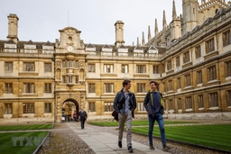 Anh: Đại học Cambridge quyết định năm học mới tiếp tục dạy online