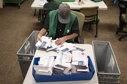 Michigan và Georgia bác đơn kiện của ban vận động cho ông Donald Trump