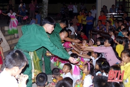 Kết nghĩa cụm dân cư hai bên biên giới: Góp phần giữ vững sự bình yên cho vùng biên cương