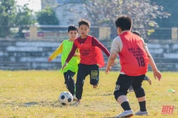 Hàng trăm VĐV tham gia tuyển sinh năng khiếu bóng đá trên địa bàn tỉnh Thanh Hóa