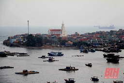 Một ngày ở làng biển Nghi Sơn...