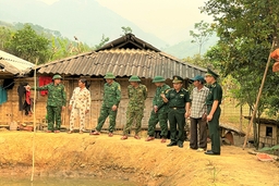 Bộ đội biên phòng cùng đồng bào vùng biên xây dựng nông thôn mới