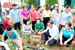 Vai trò của phụ nữ trong phát triển nghề, tạo việc làm cho phụ nữ nông thôn