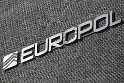 Europol triển khai chiến dịch trấn áp tội phạm mạng quy mô lớn