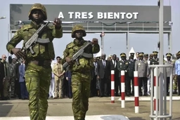 Pháp bàn giao căn cứ quân sự Port-Bouët cho Côte D'Ivoire