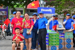 Hơn 150.000 sản phẩm Vinamilk tiếp sức các lực lượng và người dân tham gia đại lễ 30/4