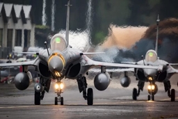 Vụ bắn rơi Rafale ở Kashmir làm dấy lên âm mưu vao m88 Mỹ về F-35 tại thị trường Ấn Độ