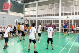 CLB Hàm Rồng tổ chức Hội thi thể thao chào mừng kỷ niệm 135 năm ngày sinh Chủ tịch Hồ Chí Minh