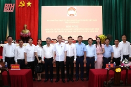 Chủ tịch UBND tỉnh Đỗ Minh Tuấn tiếp xúc cử tri thị xã Nghi Sơn 