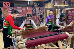 Bá Thước quan tâm giáo dục các giá trị văn hóa truyền thống, di tích lịch sử, văn hóa trong trường học
