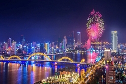 Khai mạc DIFF 2025: Cuộc gặp gỡ Á - Âu trên bầu trời sông Hàn