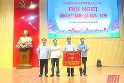 Hậu Lộc tổng kết năm học 2024-2025 và tôn vinh, khen thưởng tập thể, cá nhân đạt thành tích