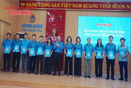 Công bố Quyết định kết thúc hoạt động công đoàn cấp trên trực tiếp cơ sở
