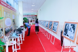 Triển lãm trưng bày hàng chục hiện vật gắn bó với các thế hệ người làm báo xứ Thanh