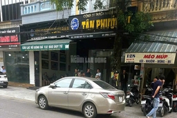 Công an khám xét nhà trùm giang hồ cộm cán Vi “ngộ”