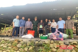 “3 bám, 4 cùng” với Nhân dân miền biên viễn