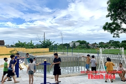 Tạo sân chơi bổ ích cho trẻ em trong khuôn viên nhà văn hóa thôn