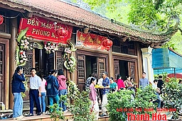 “Hàn Sơn kỳ ngộ duyên thiên sắc”