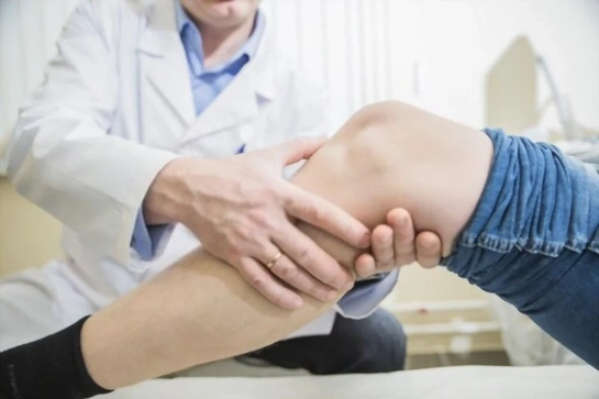 Đau đầu gối là bệnh gì và những điều cần biết