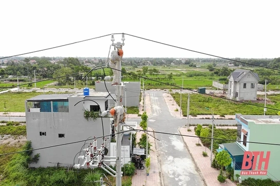 Đẩy mạnh ứng dụng công nghệ trong vận hành lưới điện