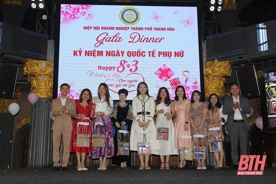 Hiệp hội Doanh nghiệp TP Thanh Hóa kỷ niệm ngày Quốc tế Phụ nữ 8-3
