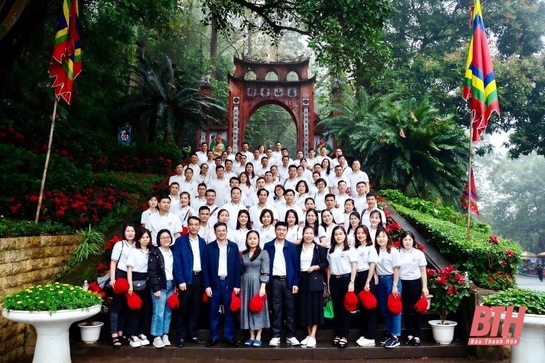 THÁNG 3, VỀ THĂM MIỀN ĐẤT TỔ!