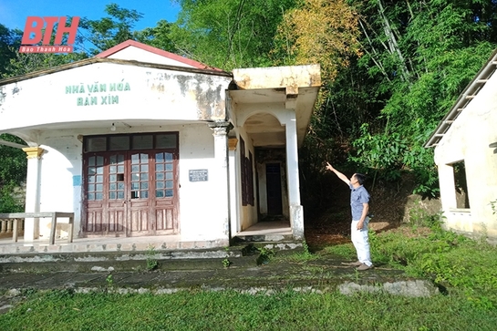 Nhiều thôn, bản ở các huyện miền núi đặc biệt khó khăn “trắng” nhà văn hóa