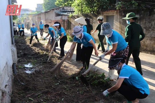 Phường Đông Sơn: Ra quân thực hiện Chiến dịch làm cho thế giới sạch hơn năm 2023