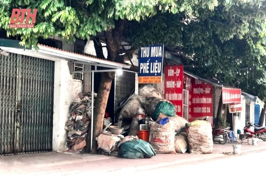Bất cập từ các cơ sở thu mua, tập kết phế liệu   trong khu dân cư