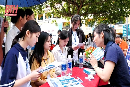 Mùa tuyển sinh và câu chuyện tư vấn, lựa chọn ngành nghề