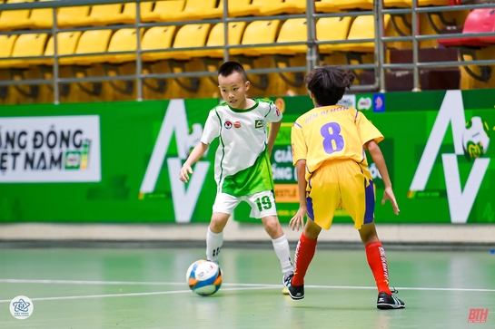 Căng thẳng cuộc đua vào tứ kết giải Bóng đá Nhi đồng (U11) toàn quốc năm 2024