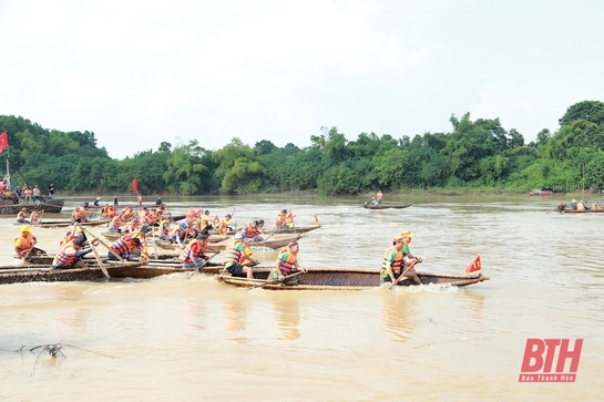 Nét đẹp văn hóa trong lễ hội đua thuyền truyền thống ở Vĩnh Lộc