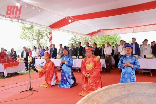 Lễ dâng hương tưởng niệm Thánh Nguyên Hoàng đế Hồ Quý Ly và kỷ niệm vương triều Hồ khai Đàn tế Nam Giao