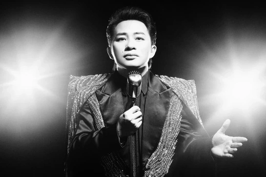 Tùng Dương nghẹn ngào kể về tình cha con trong bài hát mới