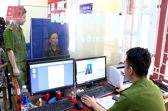 Giải quyết gần 1.300 hồ sơ cấp, đổi giấy phép lái xe tại công an cấp xã