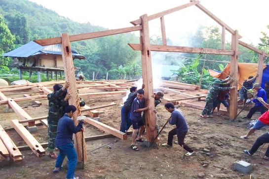 Thủ tướng yêu cầu quyết liệt, thần tốc hơn nữa, quyết tâm xoá nhà tạm, nhà dột nát trước 31/8/2025