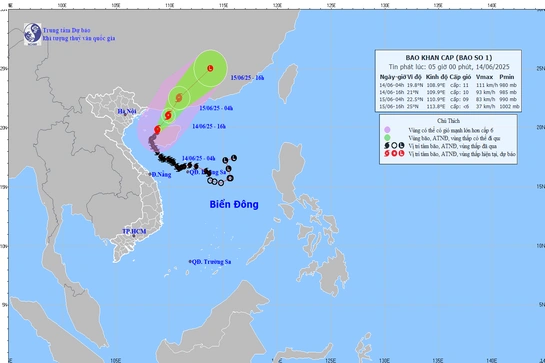 Sáng sớm 14/6, bão số 1 cách đảo Bạch Long Vĩ khoảng 150km về phía Đông