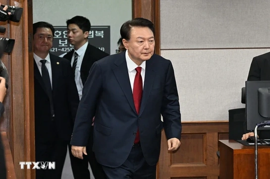 Cựu Tổng thống Hàn Quốc Yoon Suk Yeol trình diện cơ quan điều tra