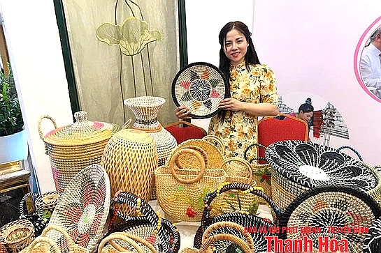 Đồng hành cùng phụ nữ trên hành trình phát triển kinh tế