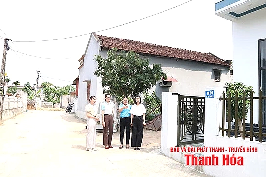 Hiến đất mở đường để phát triển quê hương